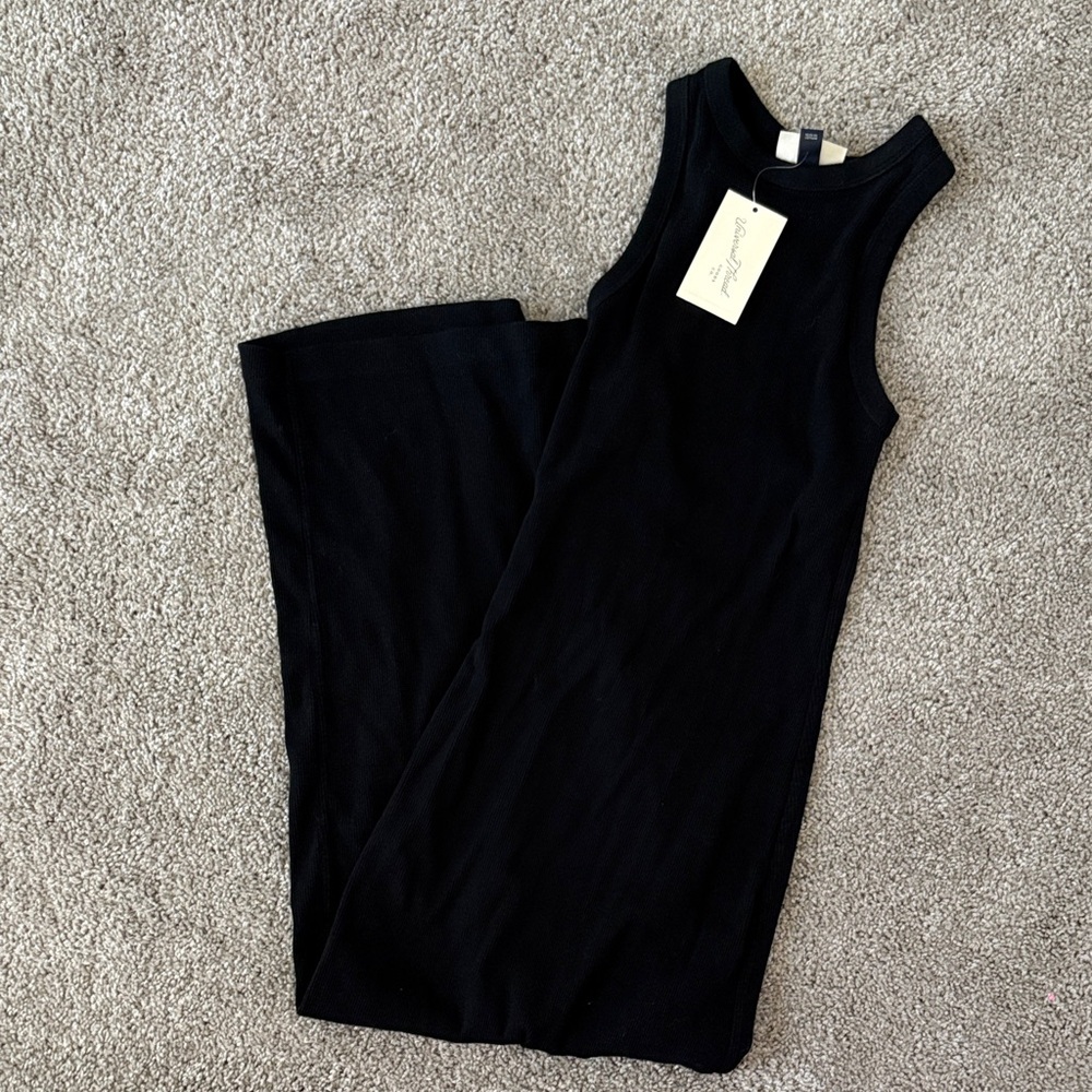 Universal Thread Black Sleeveless Jumpsuit